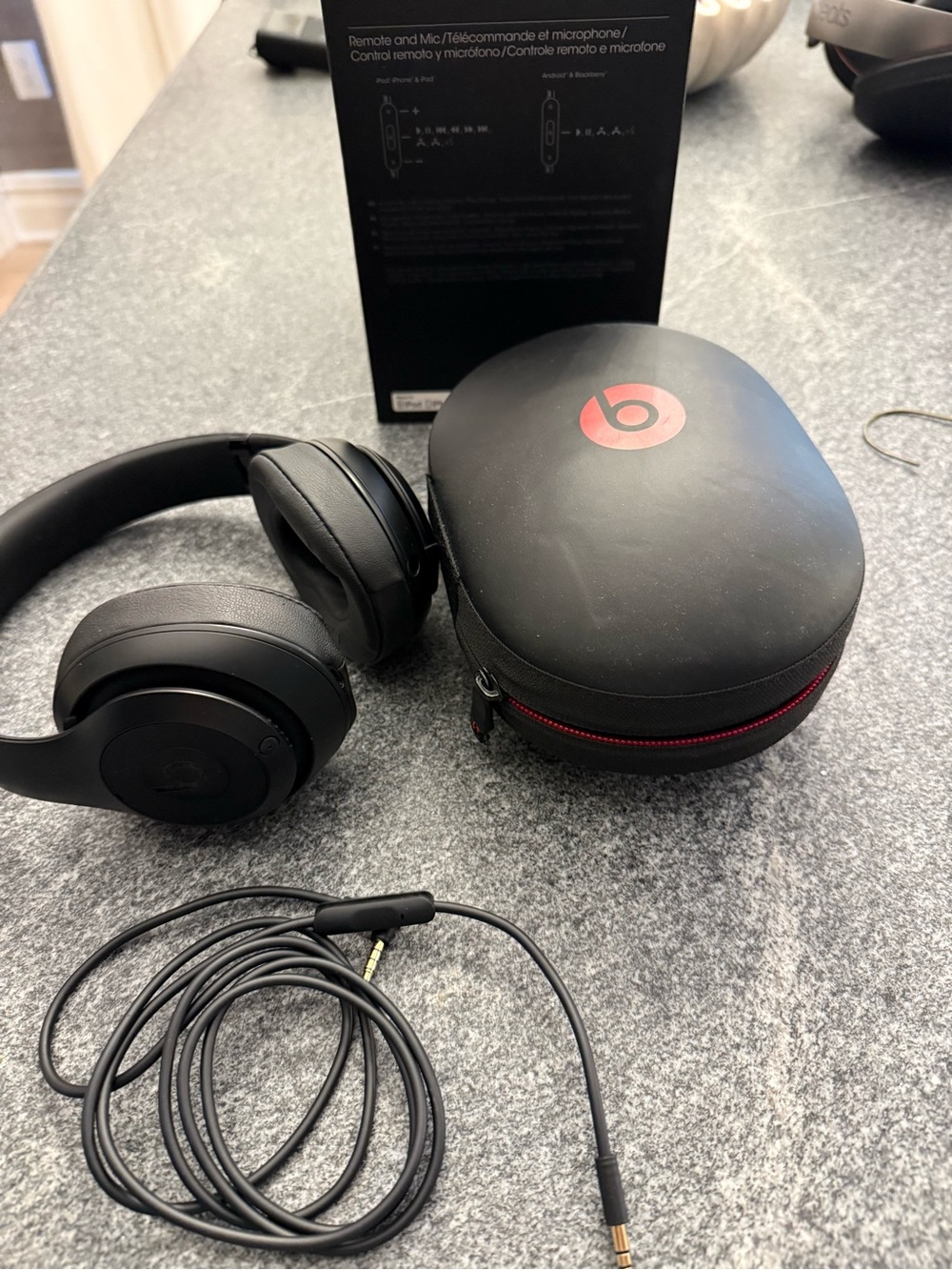 Beats by Dre Beats Solo HD On-Ear Headphones in Black